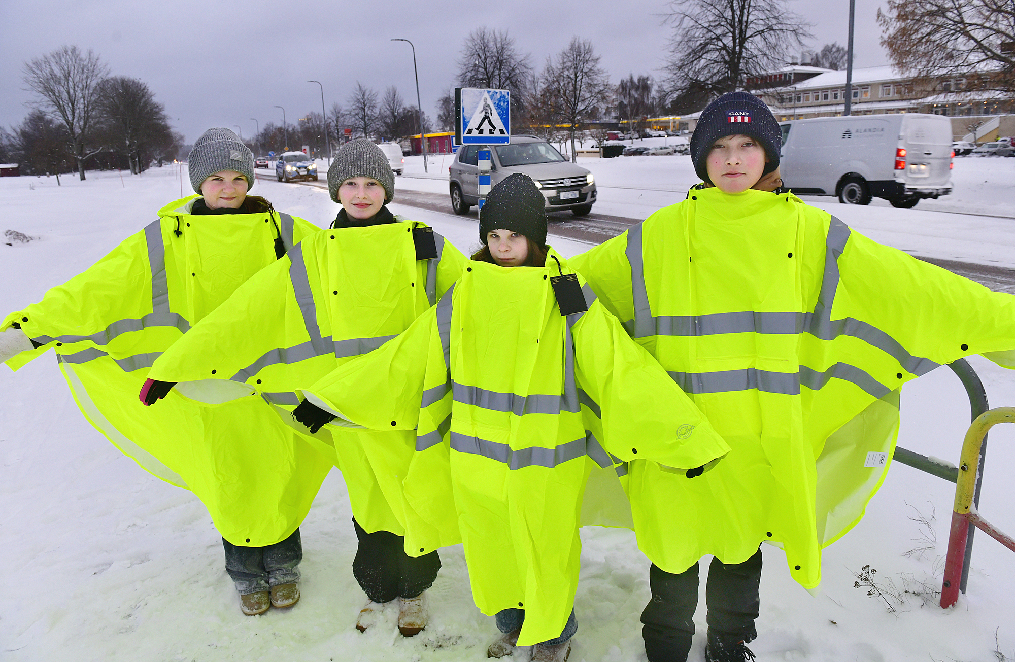 Stanna för skolpoliserna