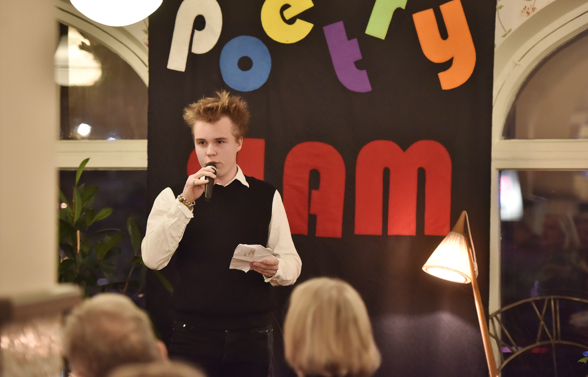 Bibban ordnar bokcirkel för 12-13-åringar