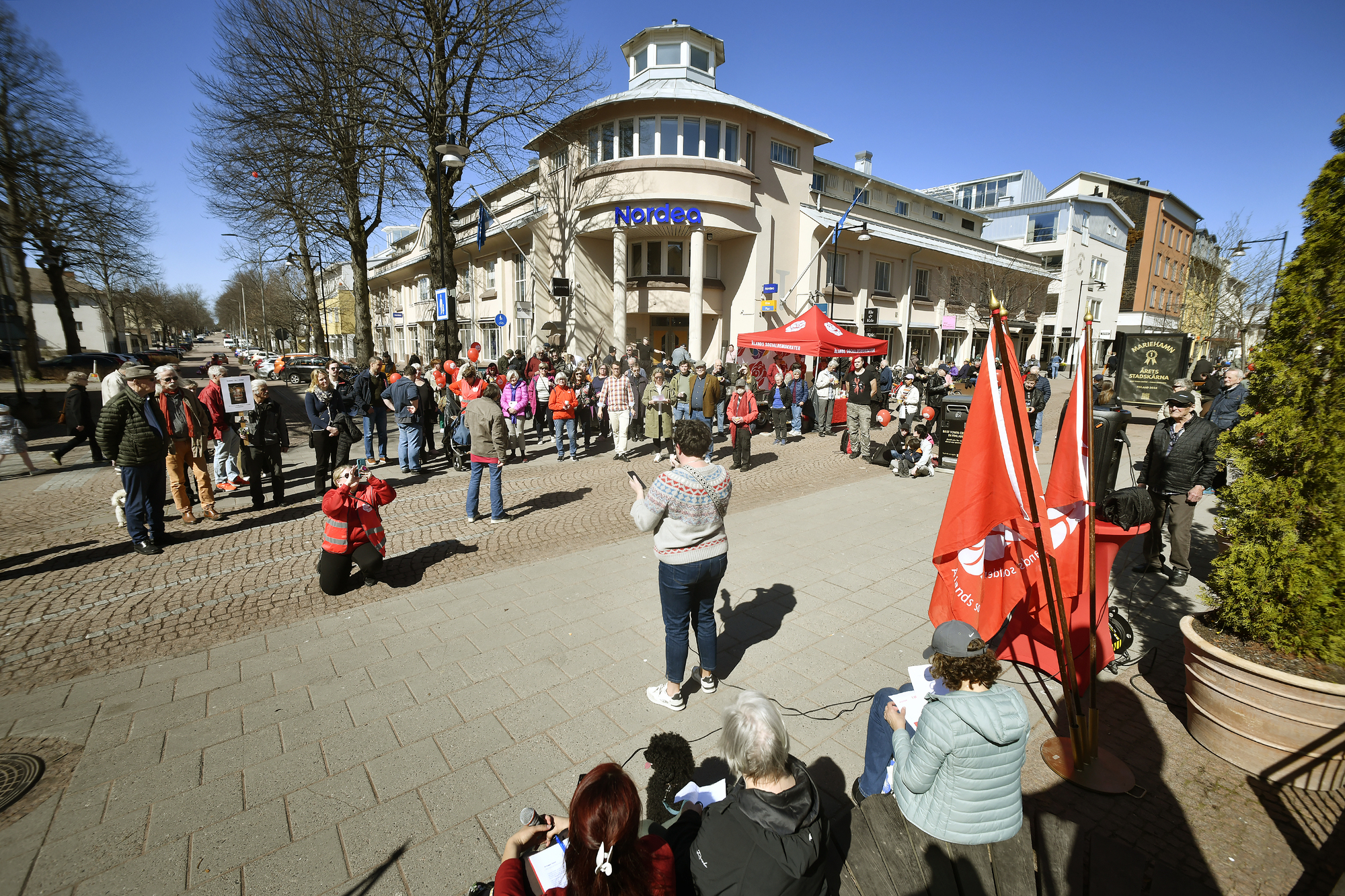 S saknar en tronarvinge