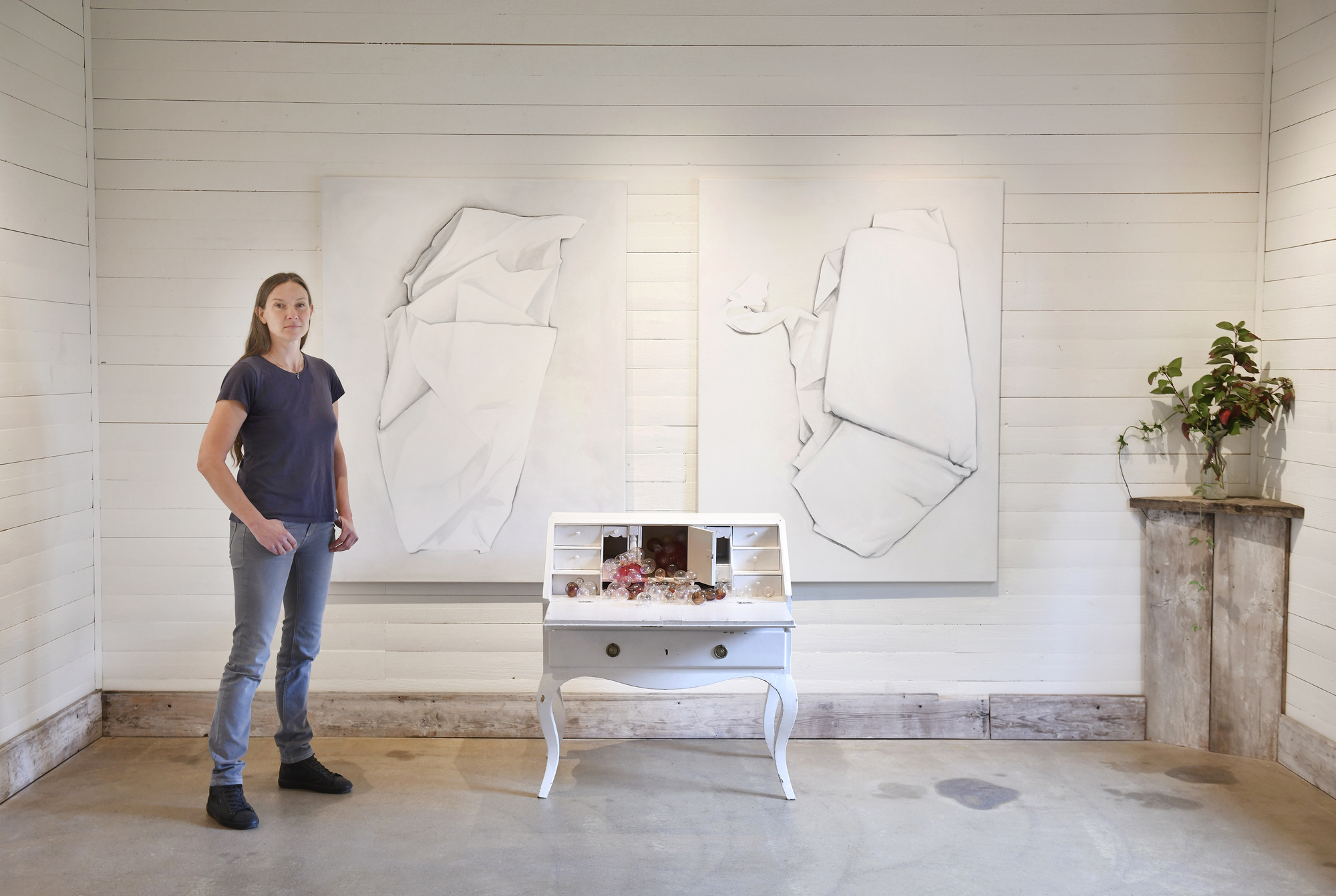 Minna målade näsdukar till minne av mamma