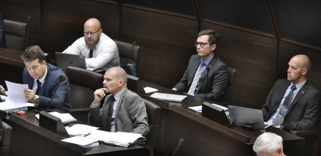 Ob presenterar skuggbudget – budgetdebatten inleds på onsdag