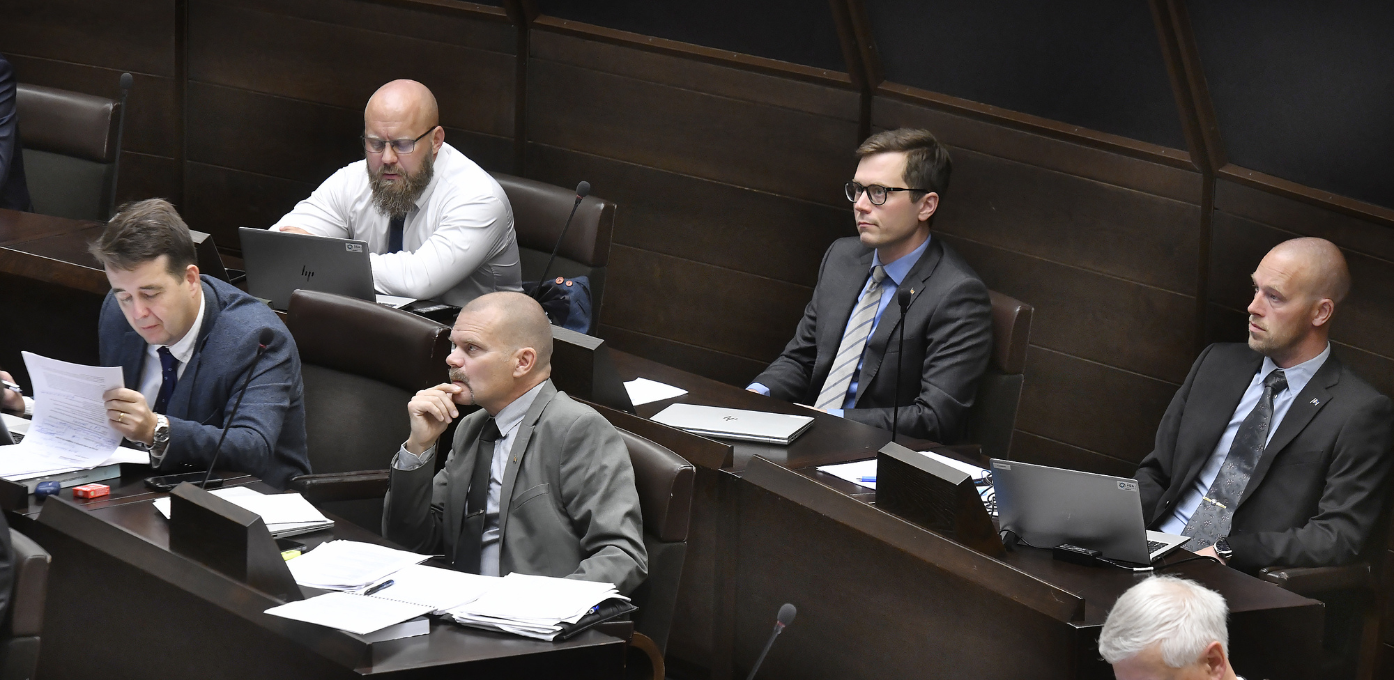 Ob presenterar skuggbudget – budgetdebatten inleds på onsdag