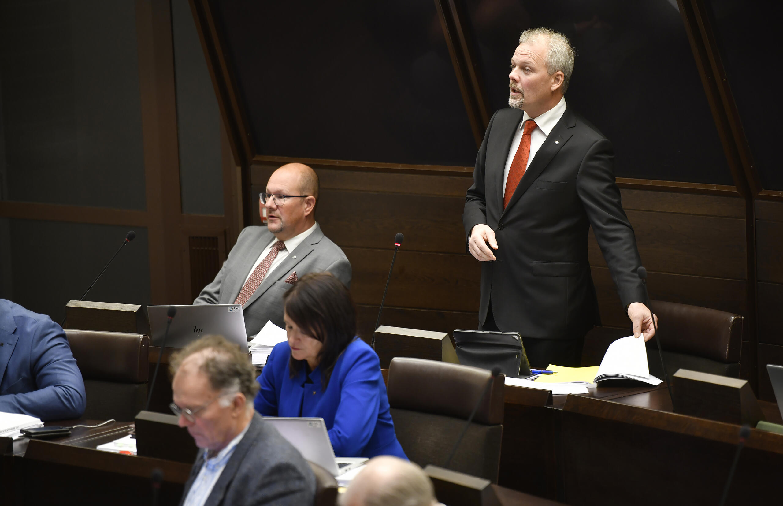 MSÅ föreslår en årlig opinionsundersökning