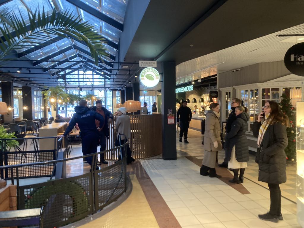 Larm på Sittkoff – avgaser fastnade i parkeringsgaraget