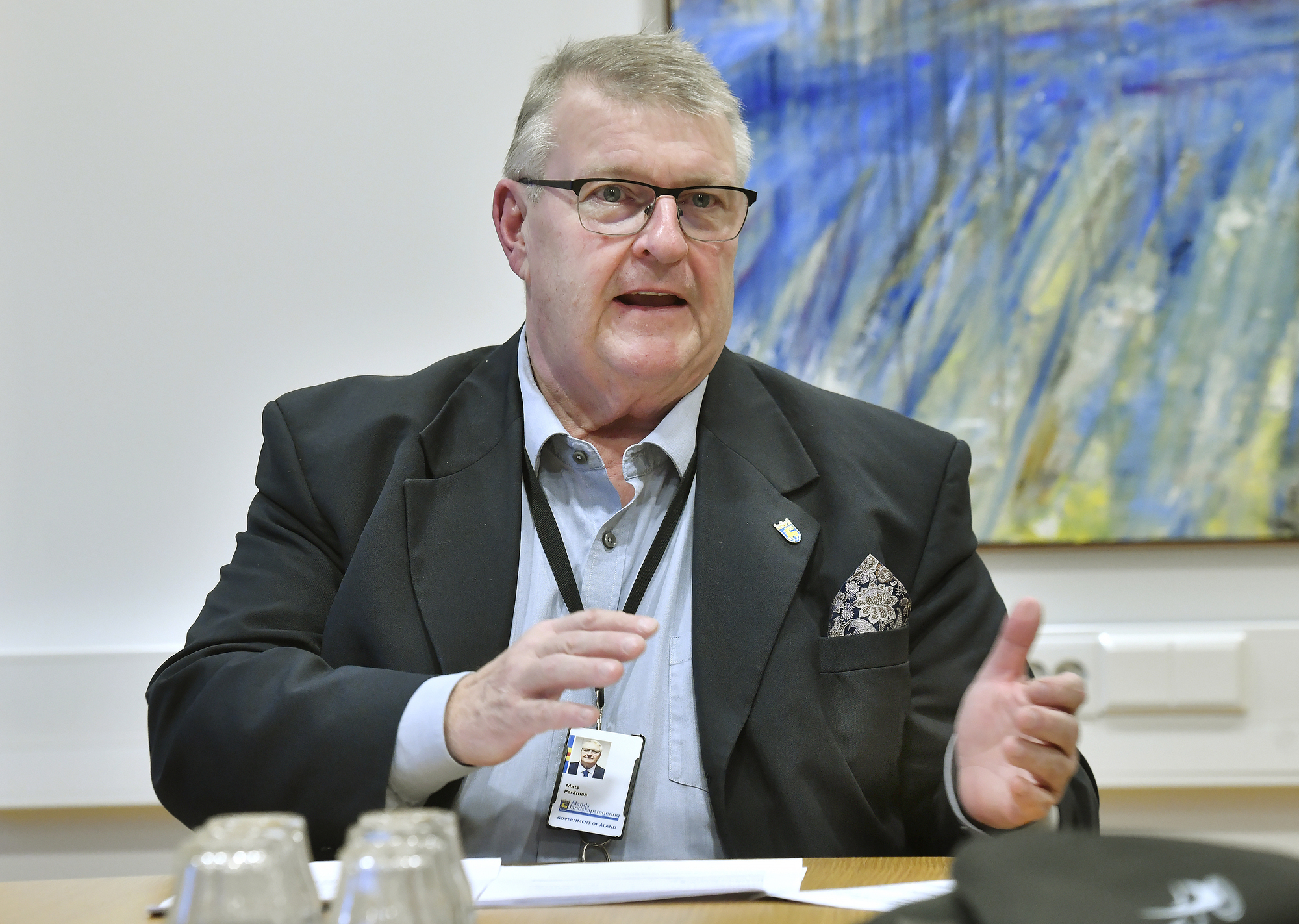 Finansministern: Mer dialog och analys behövs