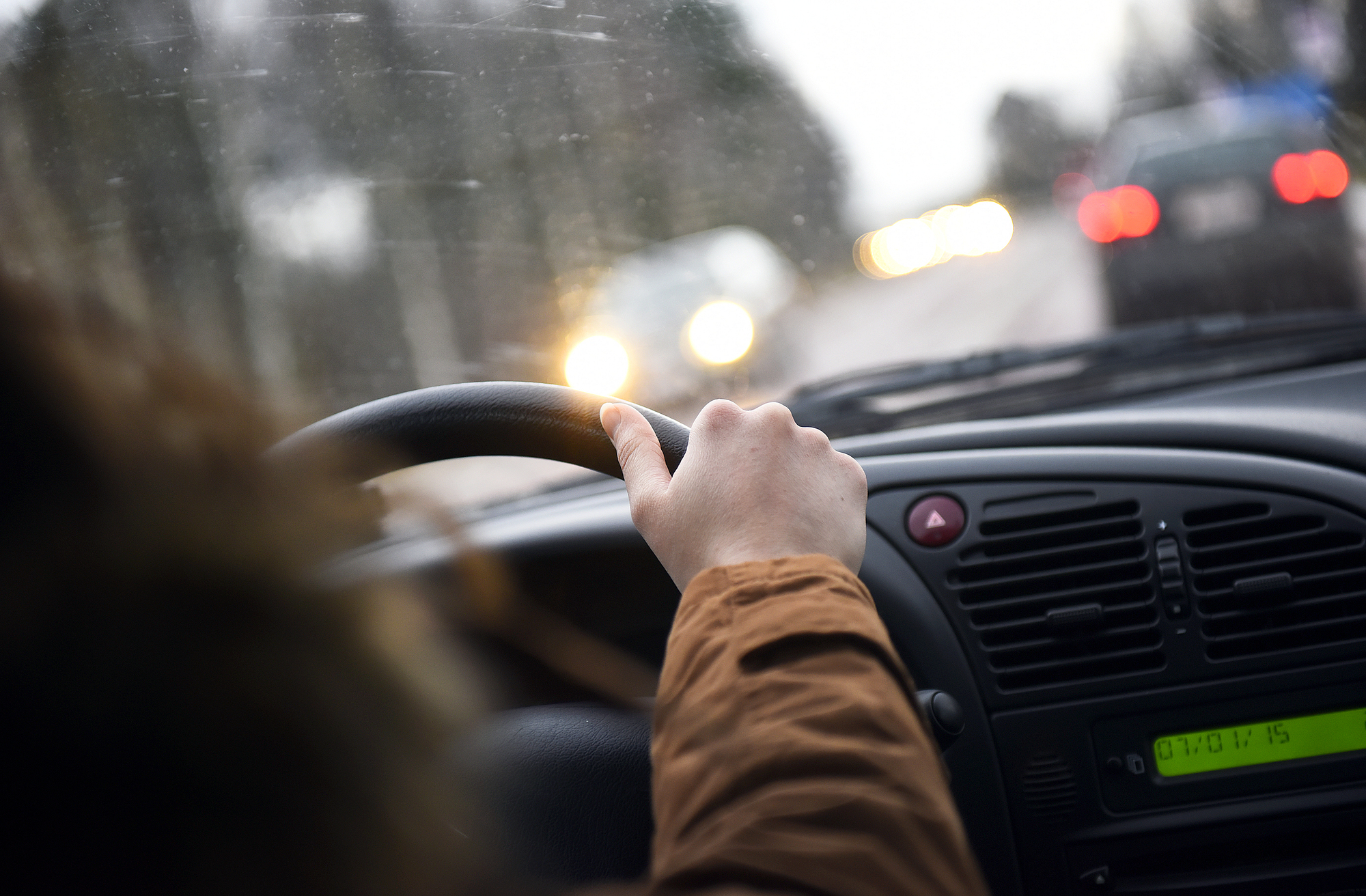 Låt 17-åringar köra bil – med undantagstillstånd