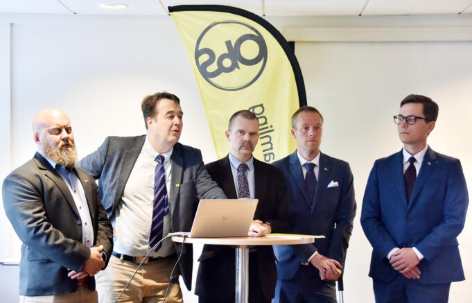Ob vill ha ny lag om penninginsamlingar