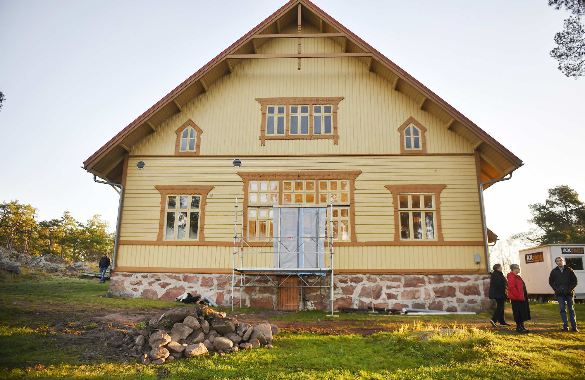 Sex vill hyra Doktorsvillan, ärendet återremitterat