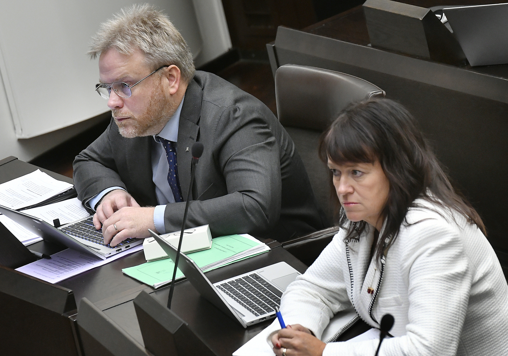 Moderaterna missnöjda med klientavgiftsförslaget