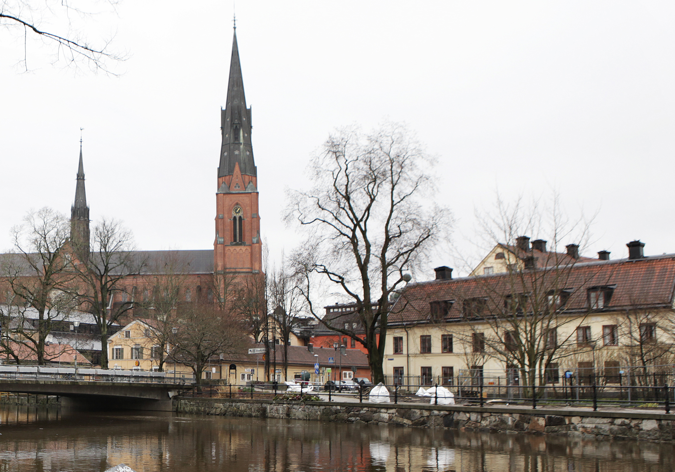 Tre döda i Uppsalaskjutning