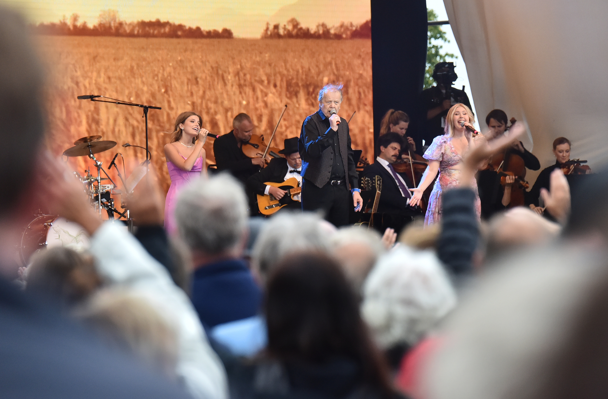 Nordiska artister hyllar Lasse Berghagen i juli