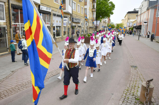 Självstyrelsedagen firades med parad