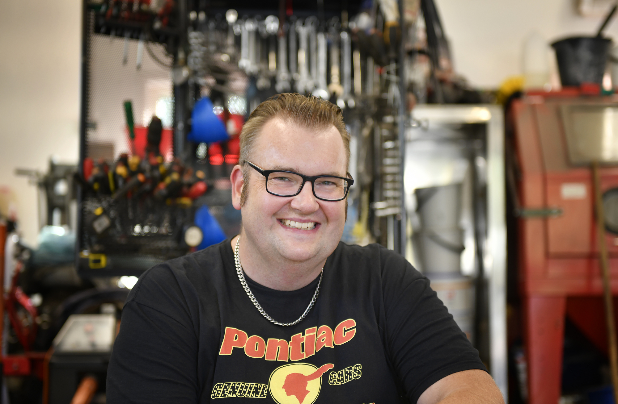 Andreas, 40, fyller livet med motorer