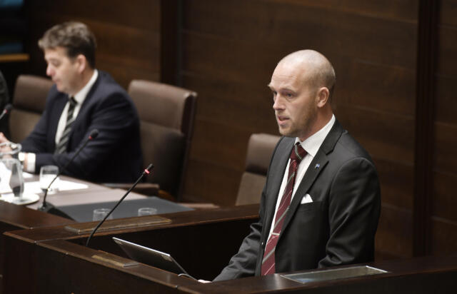 Kritik i lagtinget mot brådska kring nytt lagförslag