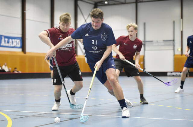 Lågt och högt för FBC Ålands lag i premiären