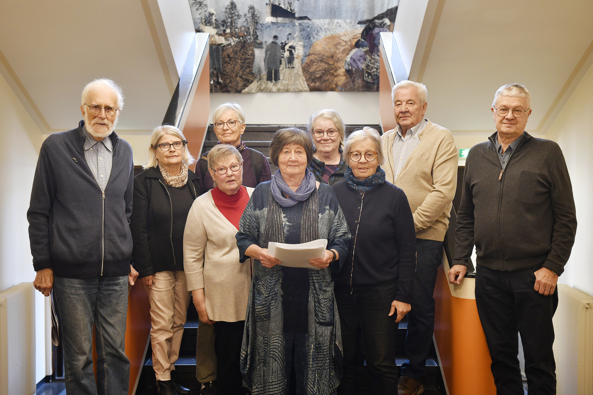 620 skrev på för folkomröstning – nu har insamlingen överräckts till staden