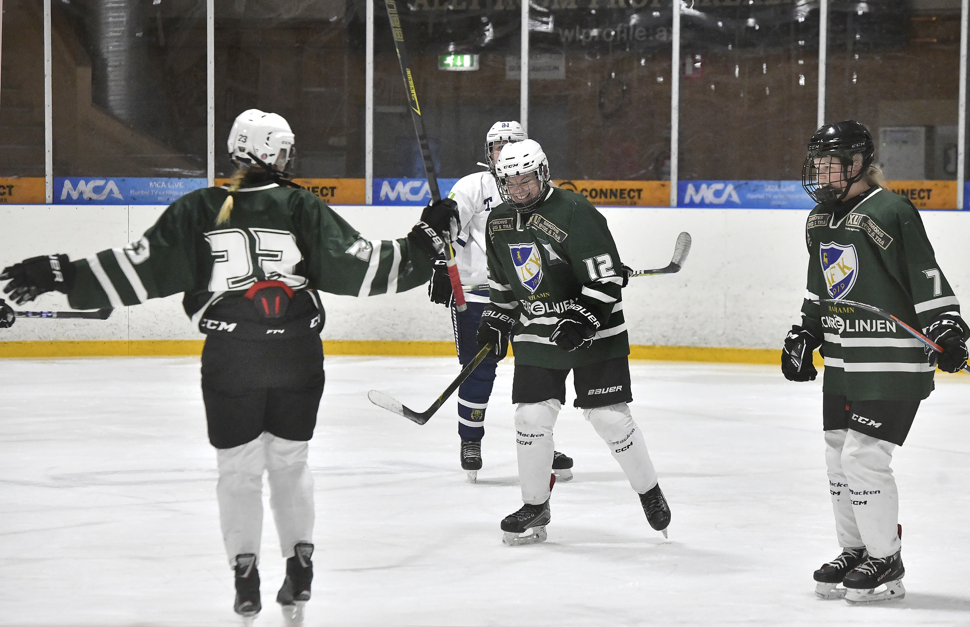 Målexplosion när IFK:s hockeydamer vann