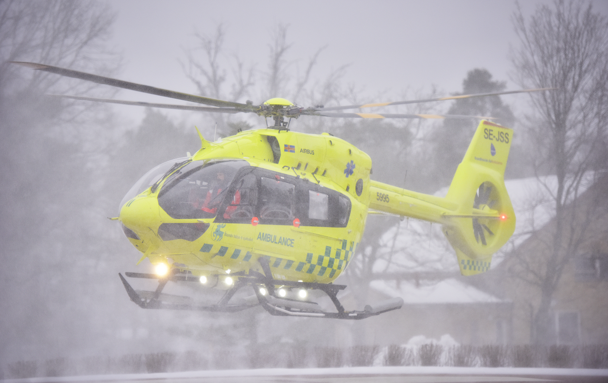 ÅHS helikopterplatta måste byggas om – riskerar annars stängas