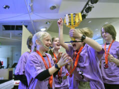 Pokalregn i First Lego League-turnering