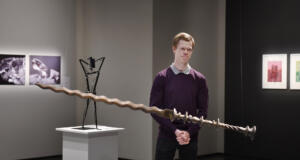 Träskulptören Fredrik Eriksson ställer ut hos Nipå