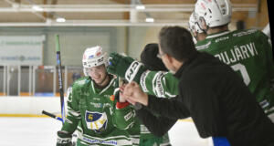 Hattunens hattrick fällde Spånga