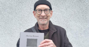 Försenad fotobok finns äntligen i tryck