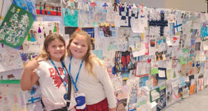 Cleo och Helena firade Finland med KAJ och statsministern