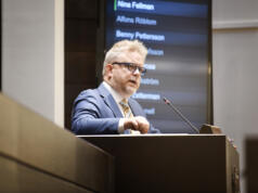 Oppositionen vill ha plats i ÅHS styrelse