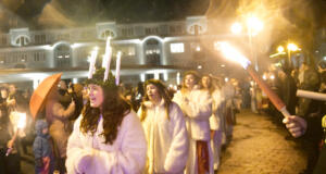 Stämningsfullt luciafirande på Torget – se bildspelet här