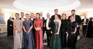 Här är ålänningarna som minglade på balen