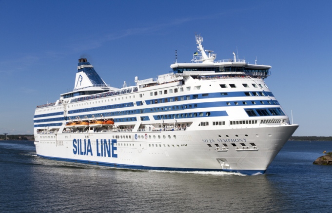 Silja Symphony på dock