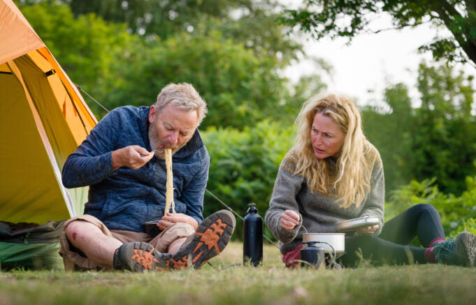 Filmnyheter: psykopatprimat och patinerat par på promenad