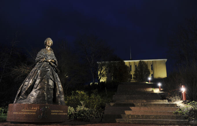 Välkommen debatt om Alexandrovnastatyn