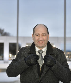 Anders Ekström fyller 50: ”Jag känner mig mitt i livet”