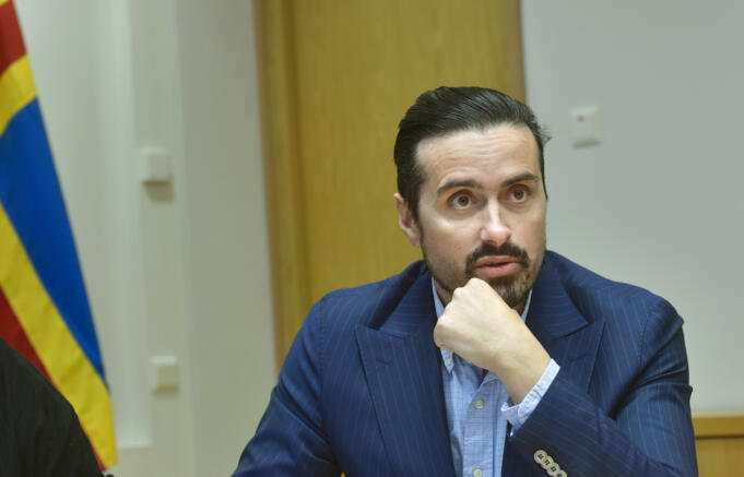 Ministern om KST och juristkostnader: ”Det är en intressant fråga, men …”