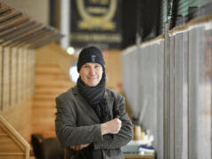 Hockeypappan som blev rösten i Islandias högtalare