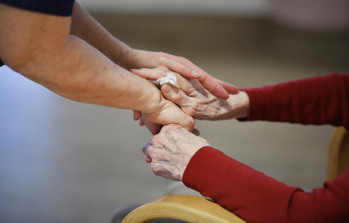 Ny forskning: Fem faktorer bidrar till trivsel inom äldreomsorgen