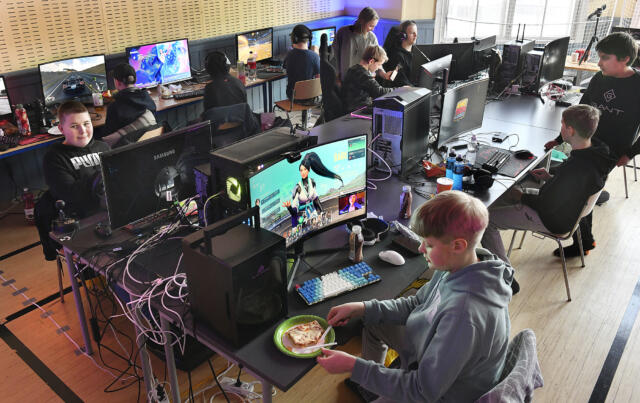 Headshots och high FPS när gamers samlas för årtes Å-lan