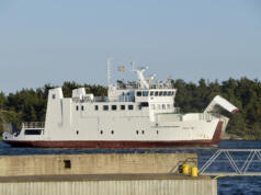 Mjölkleverans kan kräva en hel arbetsdag – butiksföreståndare på Sottunga oroas av trafikändringar