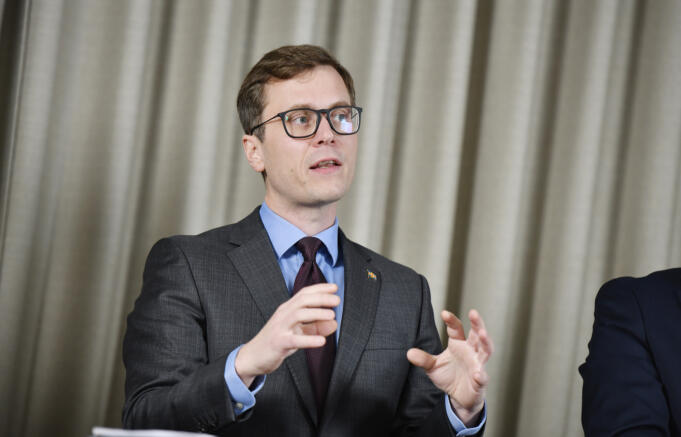 Ny fråga från Ob om upphandlingen
