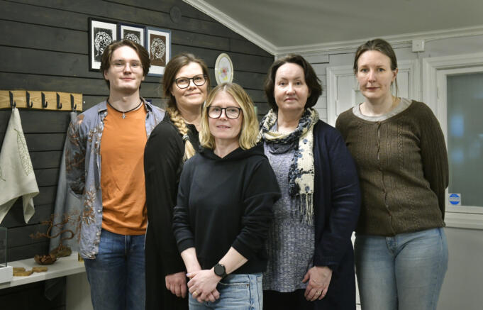 Folkis hantverkslinje visar sytt, smitt, snidat och bränt