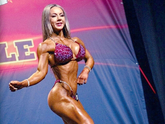 Elin Liewendahl tog dubbla segrar i E-Tuna Muscle Show