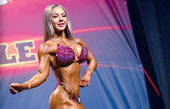 Elin Liewendahl tog dubbla segrar i E-Tuna Muscle Show