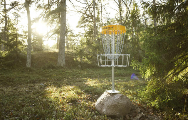 Discgolfarna öppnade säsongen på Vesterkalmare Discgolfpark