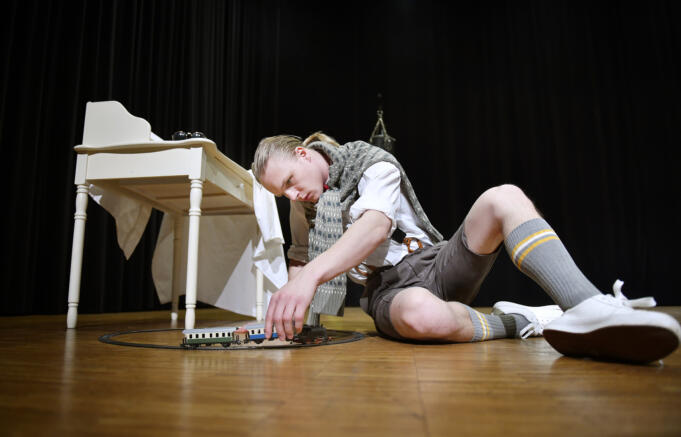 Lukas Lantz tar sig an 80-talsklassiker i monolog