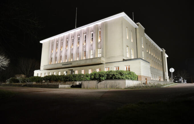 Stan tar in juridisk expertis för att utreda betalningsansvar