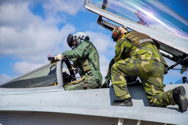 Finland deltog i storskalig Natoövning – flög över Åland