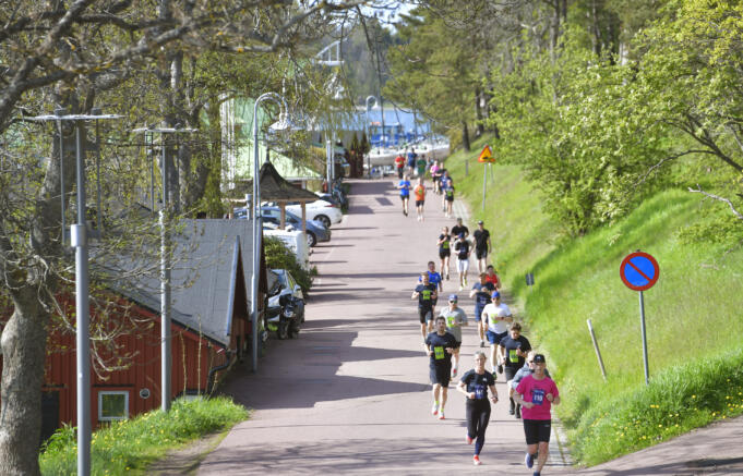 Deltagarna i Mercy Ships Race springer in 20 000 till sjukvårdsfartyg