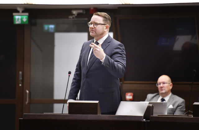 Ändringsbudgeten godkänd efter en omröstning