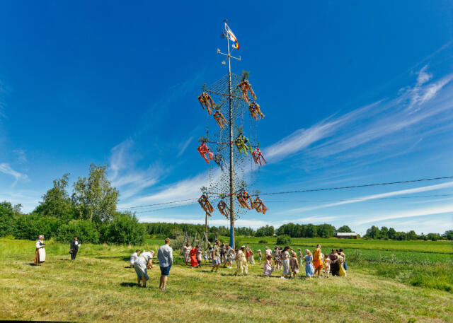 Här kan du fira midsommar på Åland